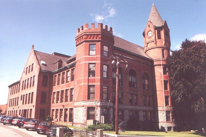 Self-Guided Bridgeport Scavenger Hunt: Connecticut's Sights - FAQs