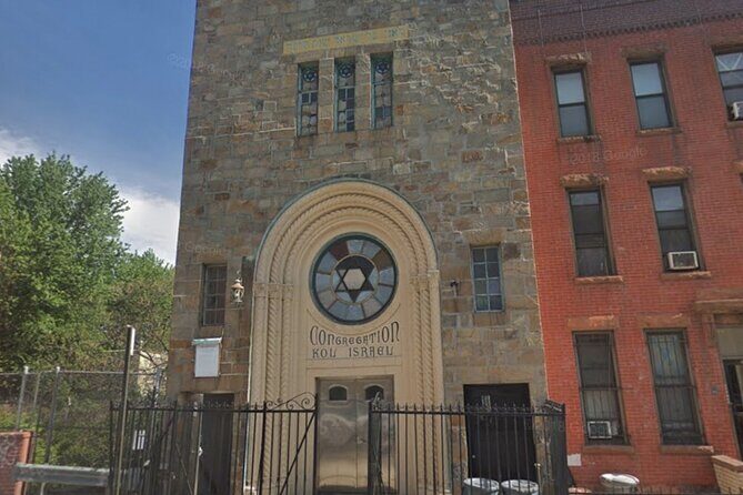 Self-Guided Brooklyn Scavenger Hunt: Soaring To New Heights - What’s Included and What’s Not