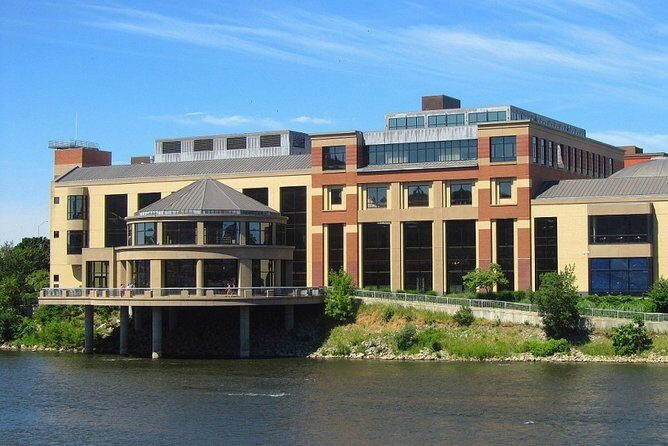 Self-Guided Grand Rapids Scavenger Hunt: Round River City - Who Will Enjoy This?