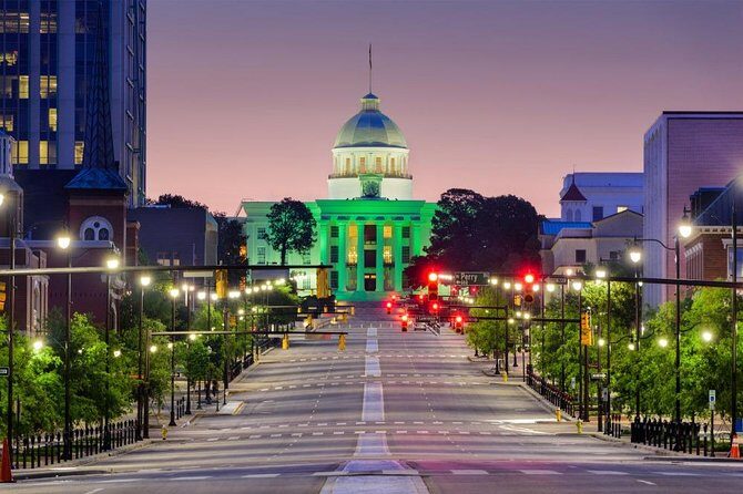Self-Guided Montgomery Scavenger Hunt: History & Heroes - What the Experience Looks Like