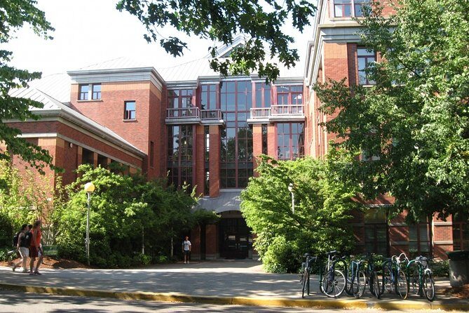 Self-Guided Scavenger Hunt: Eugene Waddle Around Campus - Key Points