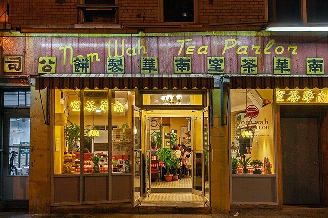 Self-Guided Scavenger Hunt: The Many Lives of Manhattan - What Will You See?