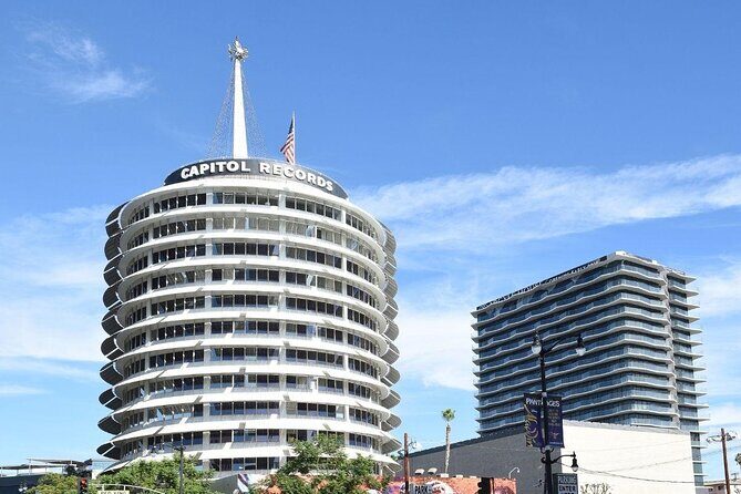 Self Guided Scavenger Hunt: Tinseltown's Biggest Stars - Highlights of the Route