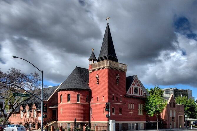 Self Guided Scavenger Hunt: Wind Through Santa Anas Downtown - The Route and Highlights
