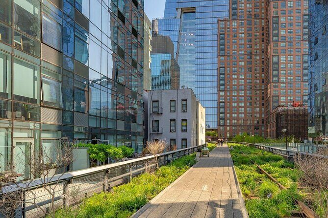Semi-Private Meatpacking District, Chelsea Market, and High Line Walking Tour - Walking the Elevated: The High Line