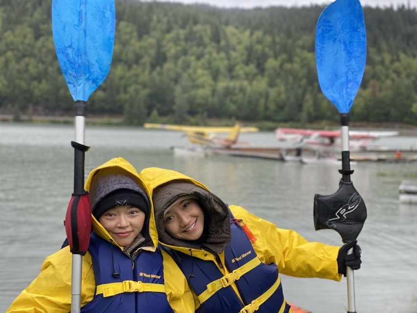 Seward Area Glacial Lake Kayaking Tour 1.5 hr from Anchorage