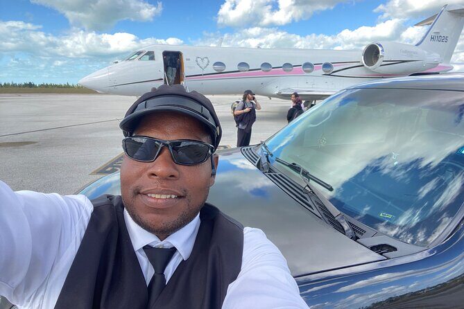 Shared Round Trip Limousine Transfer - What to Expect at Port Lucaya