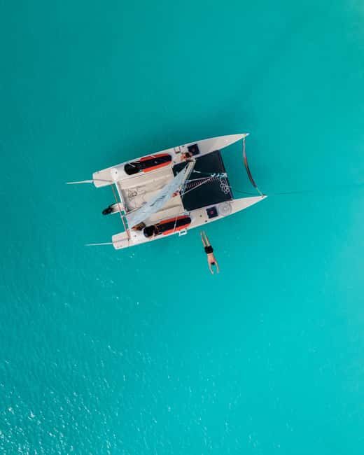 Shared Sailing: Sailing tour in Bacalar Lagoon. - An Introduction to the Bacalar Lagoon Sailing Tour