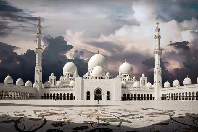 Sheikh Zayed Grand Mosque Abu Dhabi ! Private Tour from Dubai - The Value of the Tour
