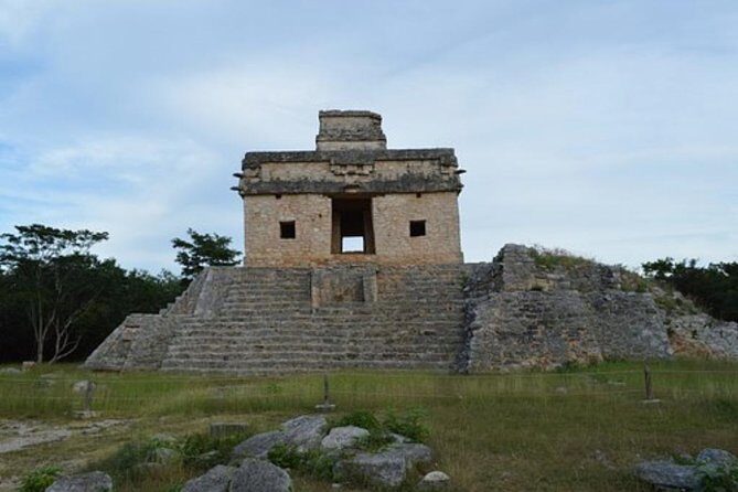 Shore Excursion: The Wonders of Progesso with Beach, Food & Drink - The Main Event: Dzibilchaltun Ruins and Cenote Xlacah