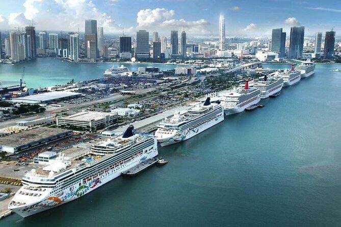 Shuttle Service for Groups and Families in Port of Miami - Who Should Consider This Service?