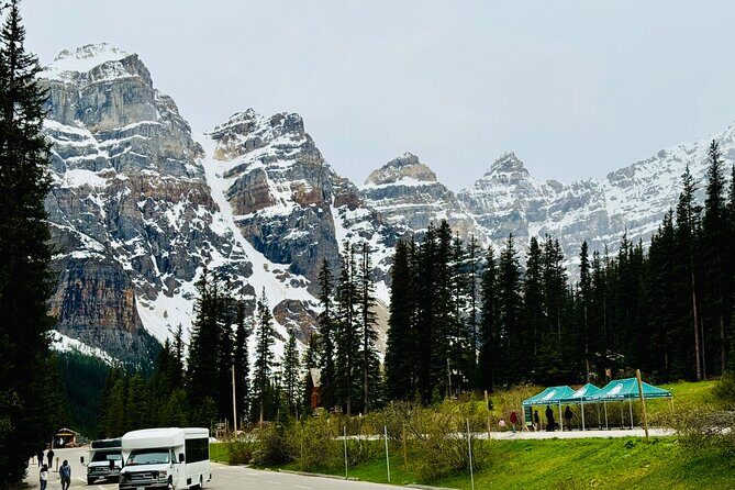 ShuttleBus 2way Banff to Lake Louise (1Hr) and Moraine Lake (1Hr) - What Travelers Say