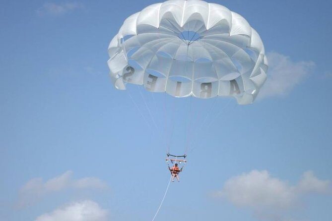 Single, or Double PARASAILING in Cabo with Views of The Arch - How the Tour Runs