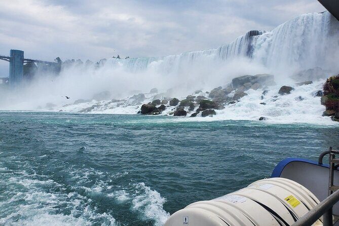 Small Group Niagara Falls Day Tour from Toronto with Boat cruise - Who Should Consider This Tour?