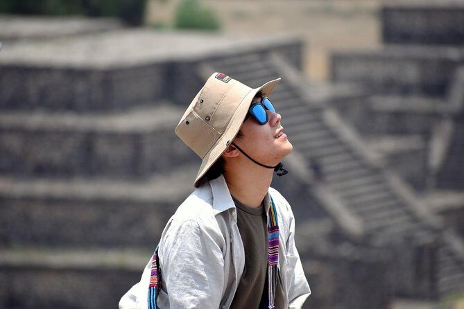 Small VIP Group: Teotihuacan Pyramids and Shrine of Guadalupe with lunch - FAQs