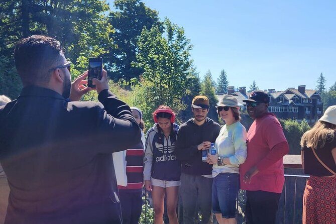 Snoqualmie Falls VIP Tour and Hiking Escape Up to 7 Passengers - Comfort and Style on the Road