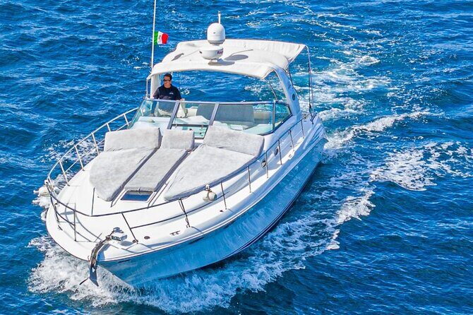 Snorkel or Sunset in La Paz aboard a 42 feet Yacht - Scenic Cruising and Photography Opportunities