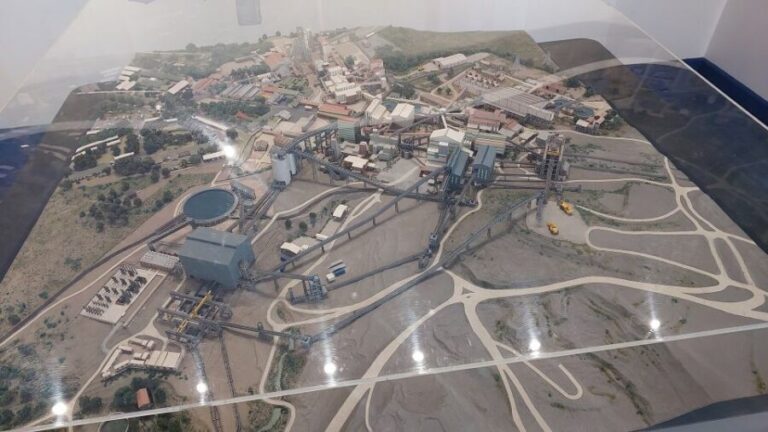 South Africa, Pretoria: Cullinan Diamond Mine Half-Day Tour - Who Should Consider This Tour?