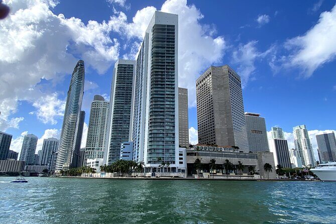 South Beach: Cruise of Millionaires Homes & Miami Skyline - Authentic Traveler Feedback