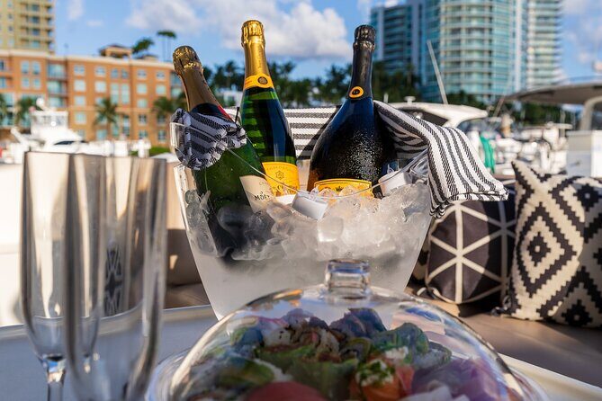 South Beach Miami BACHELORETTE Boat Day! - Who Should Consider This Experience?