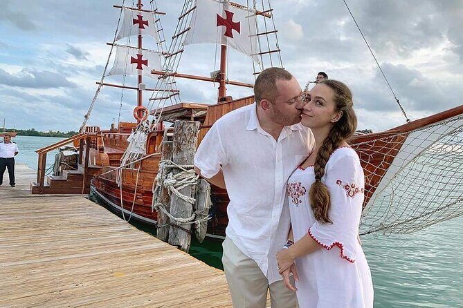 Spanish Galleon in Cancún - Romantic Lobster Dinner Cruise & Live Saxophone - The Reviews Speak Volumes