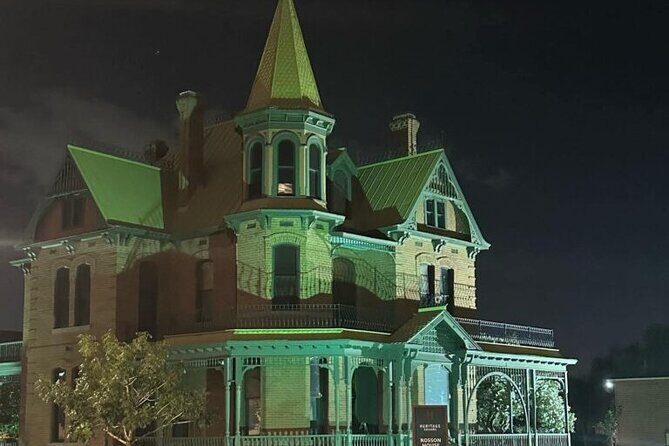 Spooks, Spirits and Speakeasy Ghost Tour - The Guide and Group Size