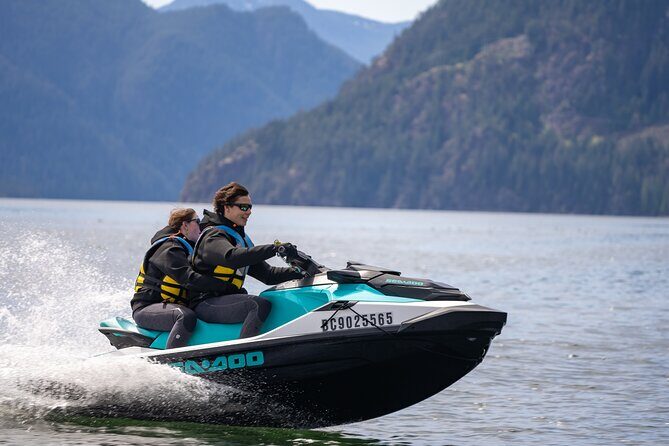 Squamish Yamaha Waverunner VX Deluxe Jet Ski Rental - Authentic Traveler Perspectives