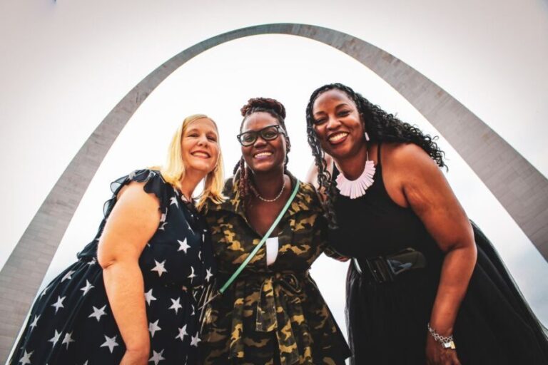 St. Louis: Gateway Arch and Old Court House Photoshoot - Who Should Consider This Experience?