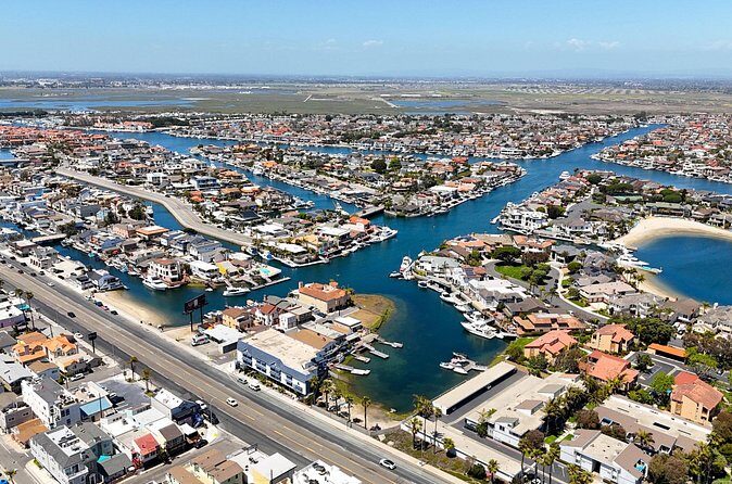 Stand-up Paddleboard Rentals Huntington Beach - Who Should Consider This Experience?