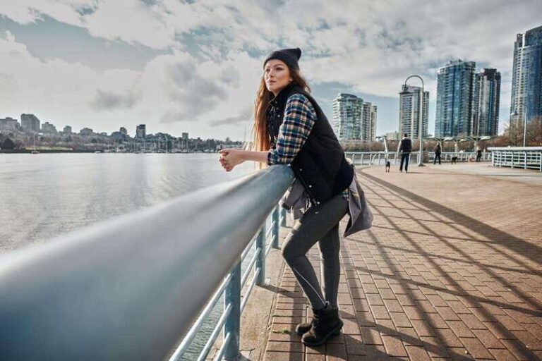Stanley Park to Totem Poles: Vancouvers Scenic Walk - Deadman’s Island and Its Untold Stories