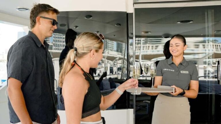 Sunseeker Superyacht: VIP Dinner, Premium Drinks& Live Music - The Reality of the Experience: What to Expect