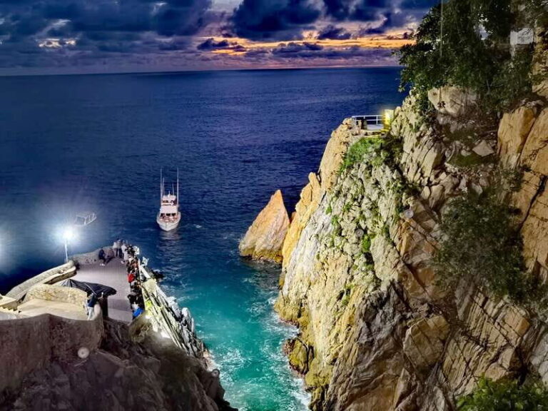 .Sunset High Cliff Divers Exhibition with Different Options, - Why This Tour Works Well for Travelers