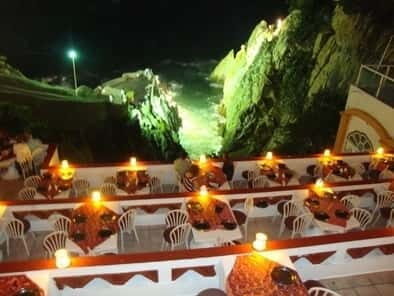 *Sunset High Diver Show 3Course Dinner 2 Drinks Diff Options - What You Can Expect from the Sunset High Diver Show Tour