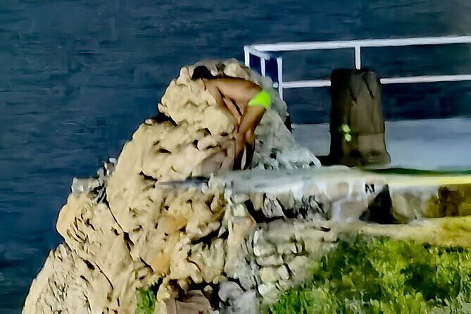 Super DeLuxe Bella Vista Dinner &1 Drink +2 Drinks at CliffDivers - The Iconic Cliff Diving at La Quebrada