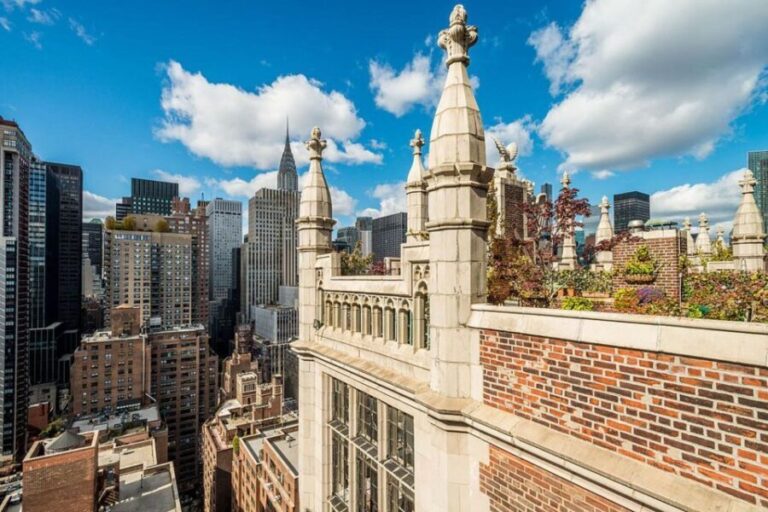Superheroes in New York City Private Walking Tour - What Makes This Tour Stand Out