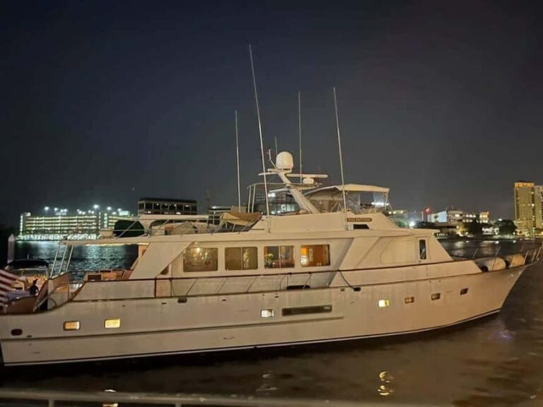 Tampa Bay: Luxury Yacht Charter Experience - Who Will Love This?
