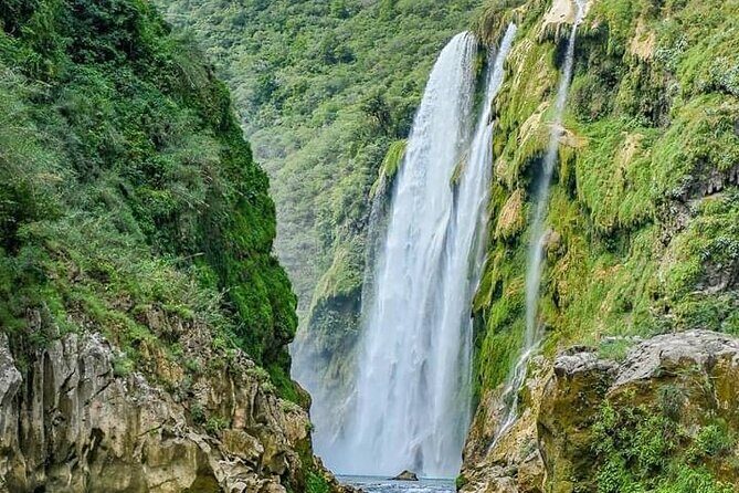 Tamul waterfall and water cave on a wooden canoe - Who Should Consider This Tour?