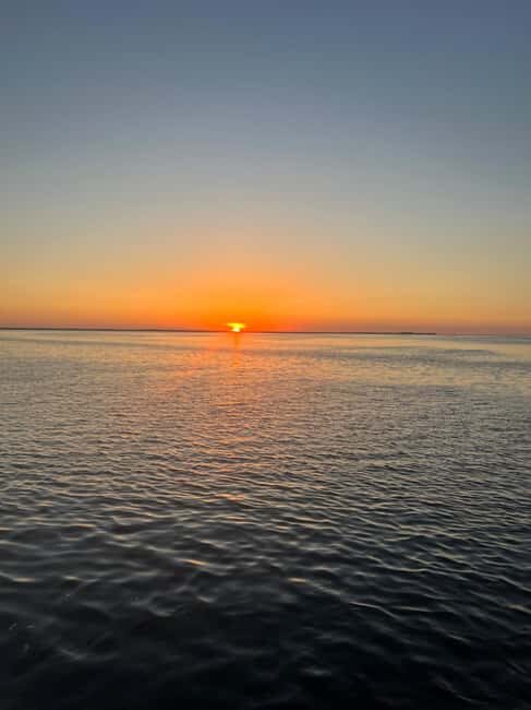 Tarpon Springs: Private Sunset Cruise with Tiki Bar Stop