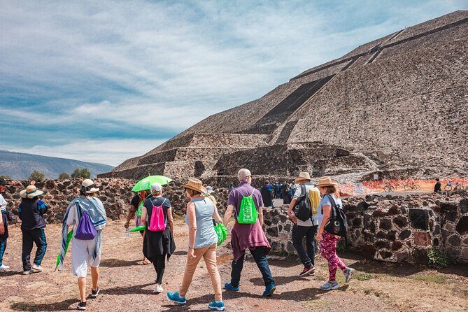 Teotihuacán plus Bike Tour - Visiting San Martín de las Pirámides and Local Neighborhoods