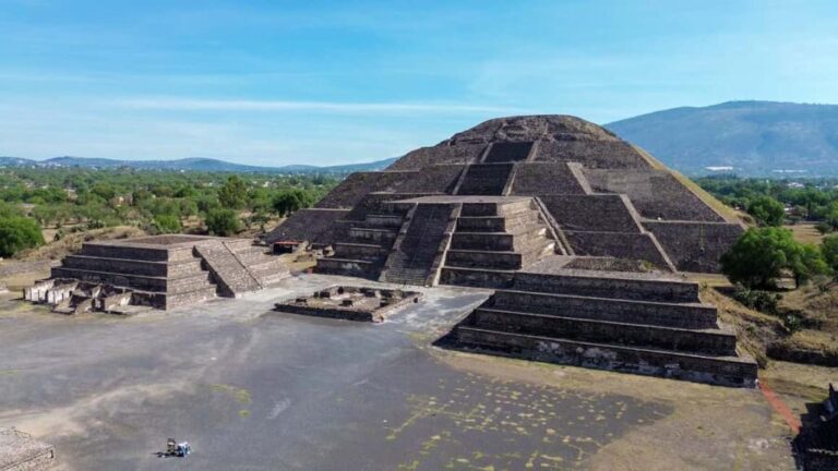 Teotihuacan Pyramids: Guided Tour with Entry Ticket Included - Who Would Love This Tour?