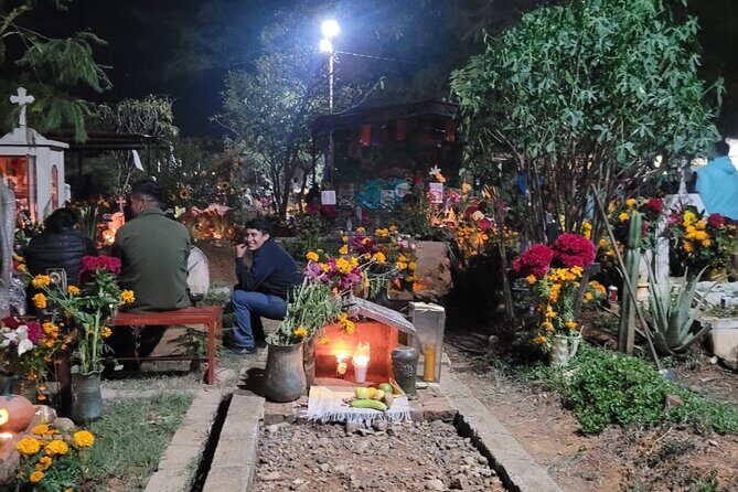 The Last Farewell Night in the Pantheons of Tlalixtac and San Felipe - The Value of This Experience