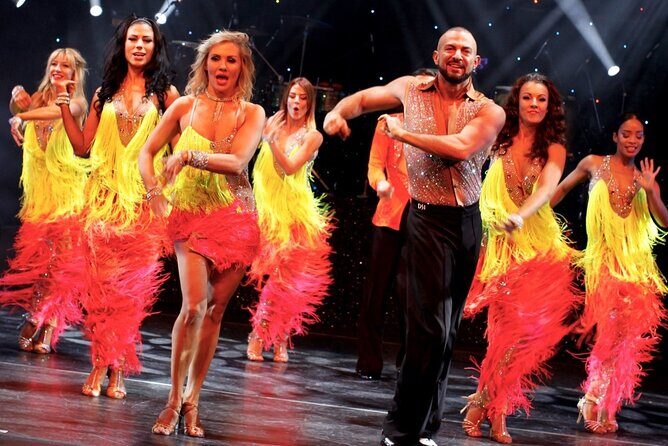 The Ultimate 70s Show - Authentic Experiences and Performance Quality