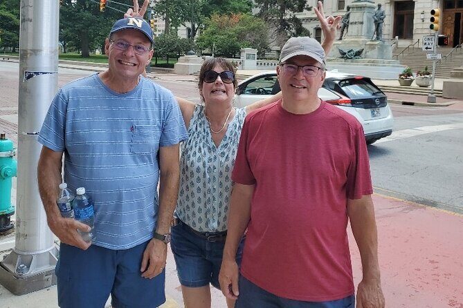 Thrilling Downtown Scavenger Hunt Game in Milwaukee - Why This Tour Fits Certain Travelers Best