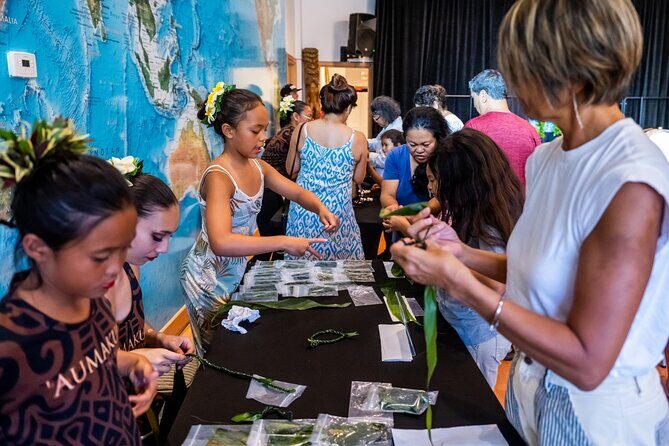 Ti Leaf Bracelet Craft Class on Maui - A Close Look at the Experience