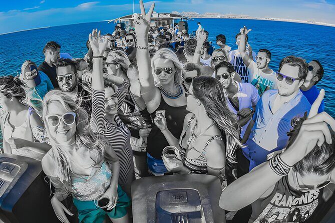 Tickets for the DXB Boat Party at Sunset in Dubai - Who Will Love This Experience?