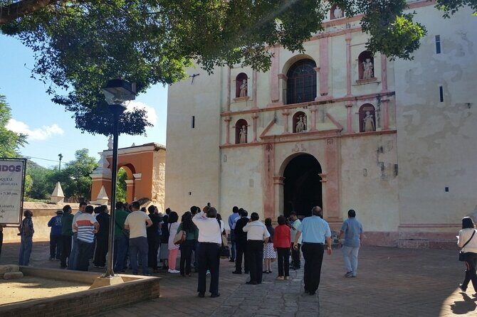 Tlacolula, Tlacochahuaya and Yagul Market Sunday - Transportation and Logistics