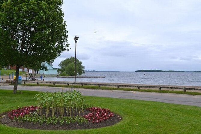 Toronto 4 Day Small Group Tour - Day 1: From Toronto to Thousand Islands and Montreal