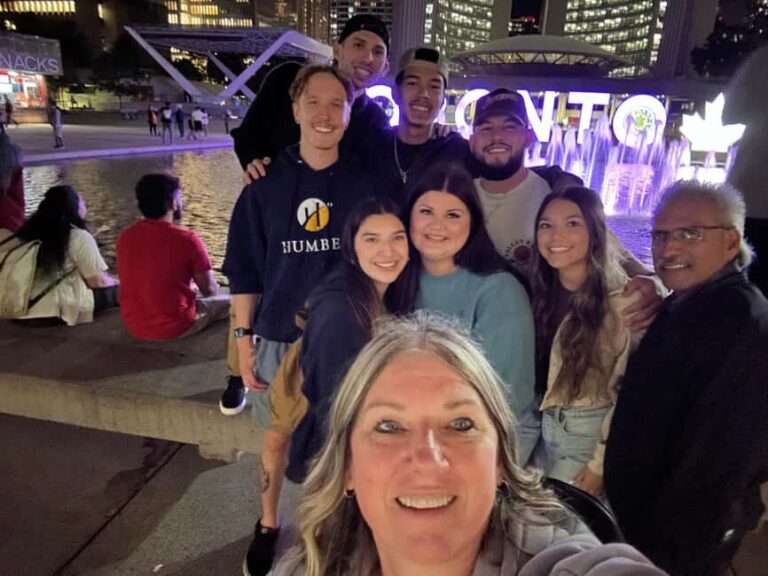 Toronto: Casual Historic Walking Tour - The Experience from Travelers Perspectives
