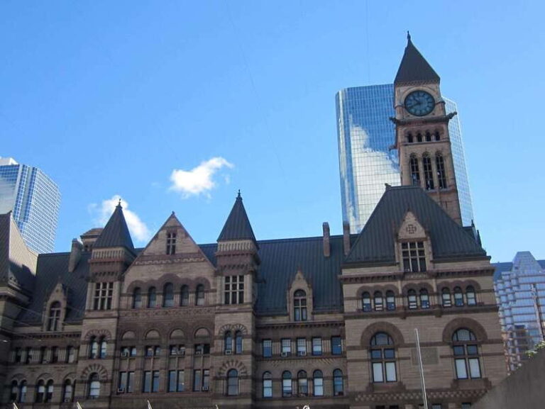 Toronto: Highlights Drive and Walking Tour - Authenticity and Value