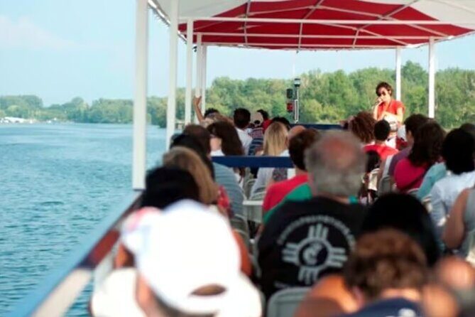Toronto Hop-On Hop-Off Bus Tour with Scenic Boat Cruise - Why this tour works well